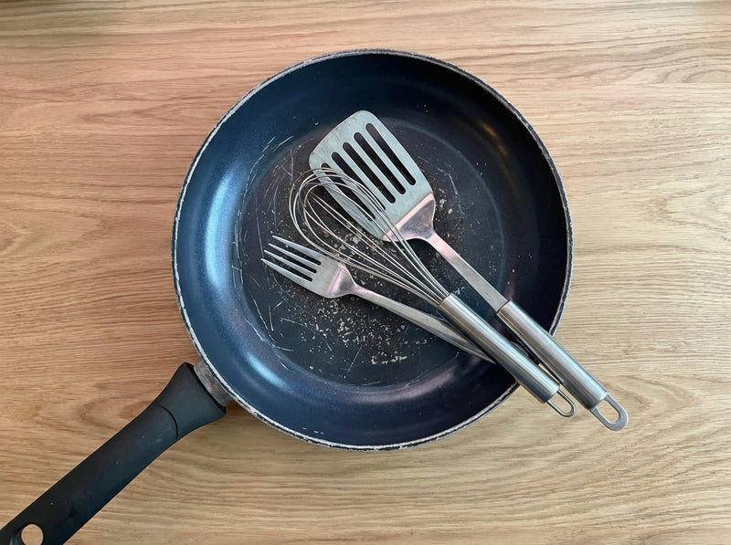 傷が、そのまま料理へ。